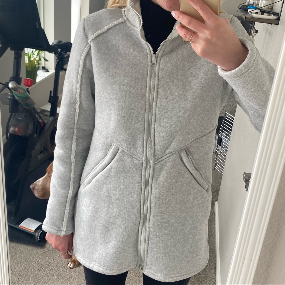 Long Avalanche Outdoor Supply coat